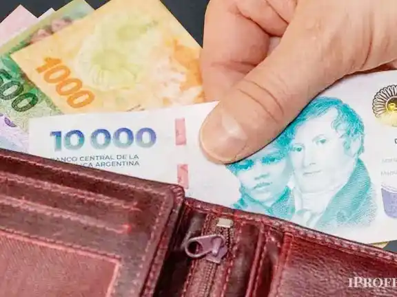 Emisión y movimiento económico: buscan dinamizar el consumo y frenar la presión cambiaria