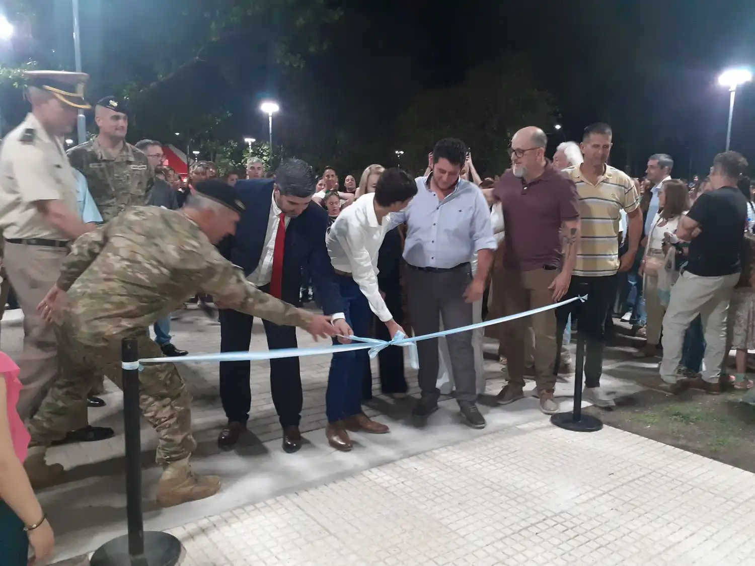 Se reinauguró la Plaza 20 de Noviembre para celebrar los 202 años de la ciudad