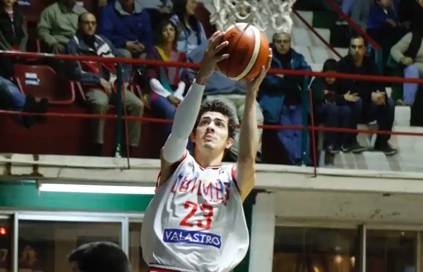 Quilmes arrancó con un contundente triunfo ante Aguada