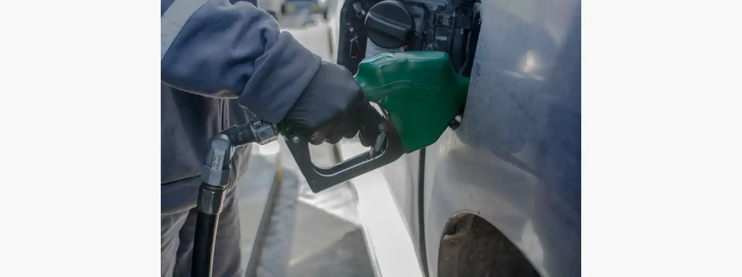 YPF bajará el precio de la nafta