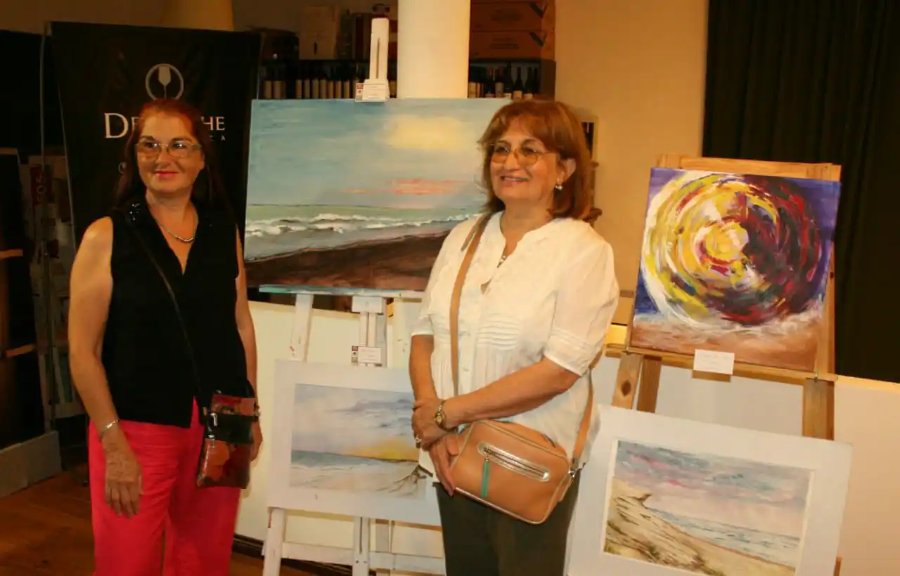 “Aguas y tintas”, exposición de las artistas Deluca y Leoni