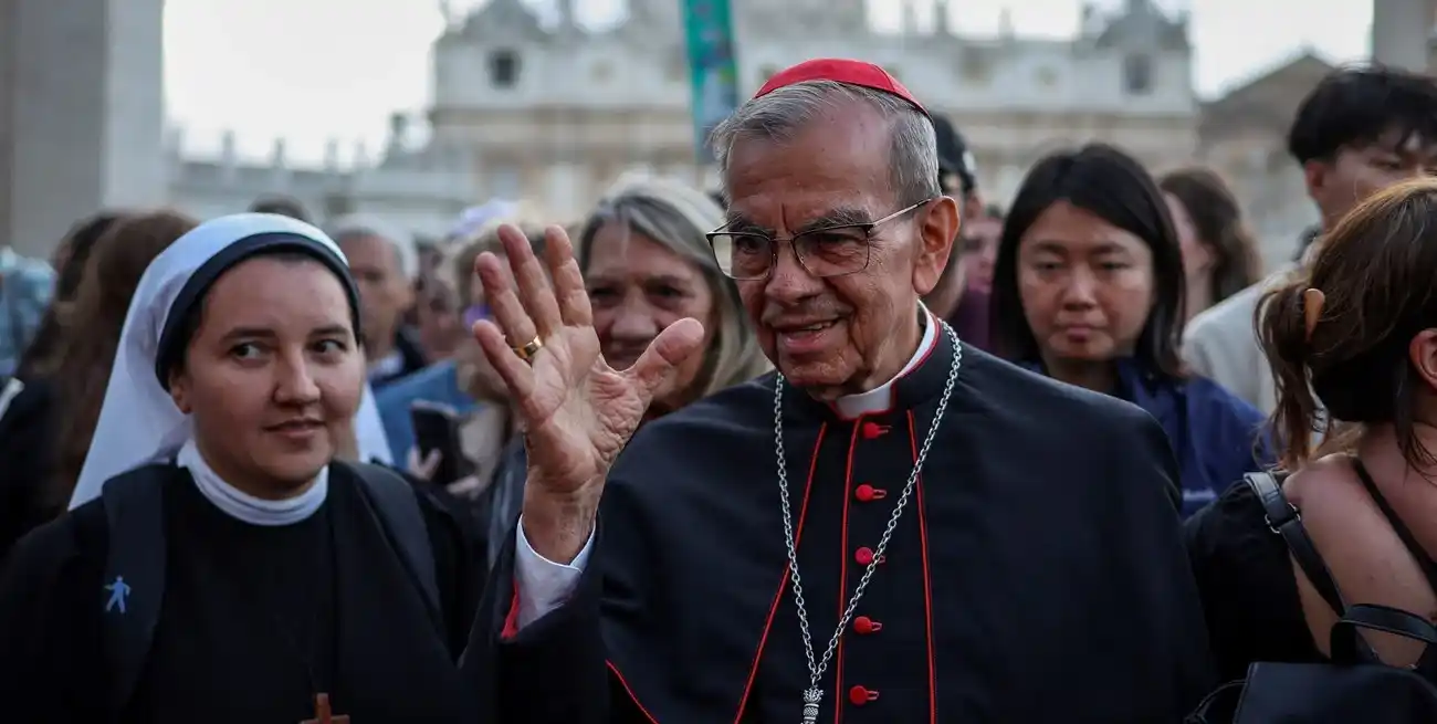 Los cardenales (Gregorio Rosa Chávez, en la fotografía) se adentran en la etapa final de su reflexión previo al Cónclave donde se eligirá al nuevo Papa. Foto: REUTERS / Stoyan Nenov.