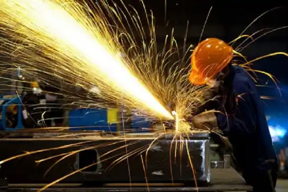 Un sector clave de la economía aún no le puede escapar a la recesión y preocupa al Gobierno