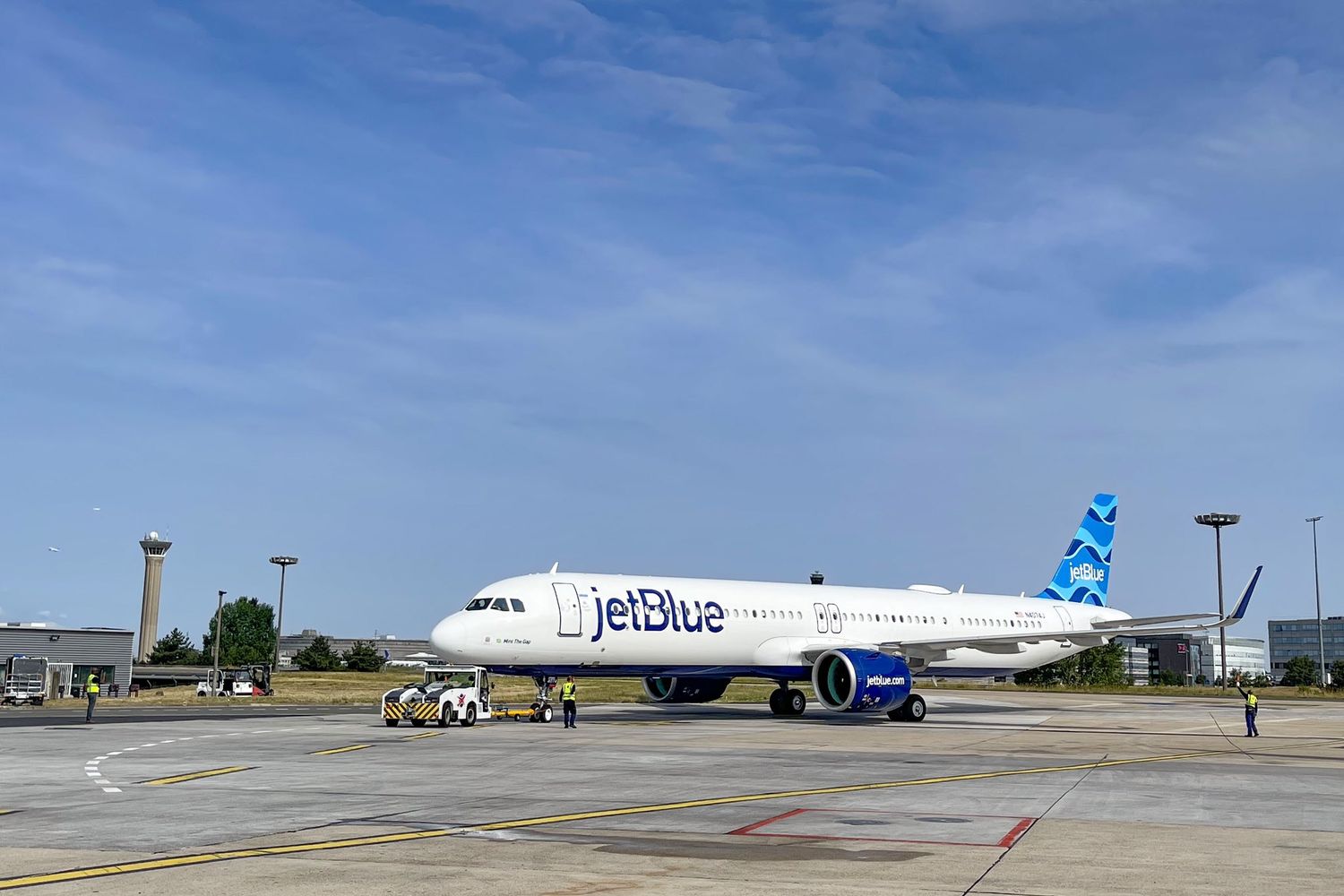 JetBlue Airways aterriza por primera vez en París