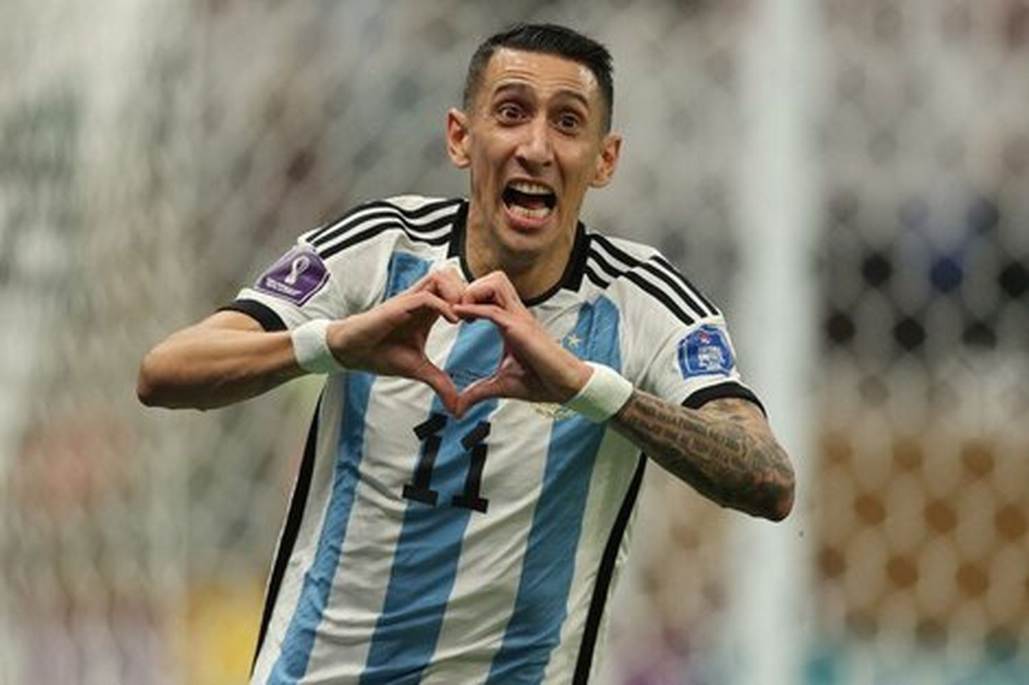 El conmovedor mensaje de Di María a sus padres: "Tanto sufrimiento y al final tuvimos la recompensa"