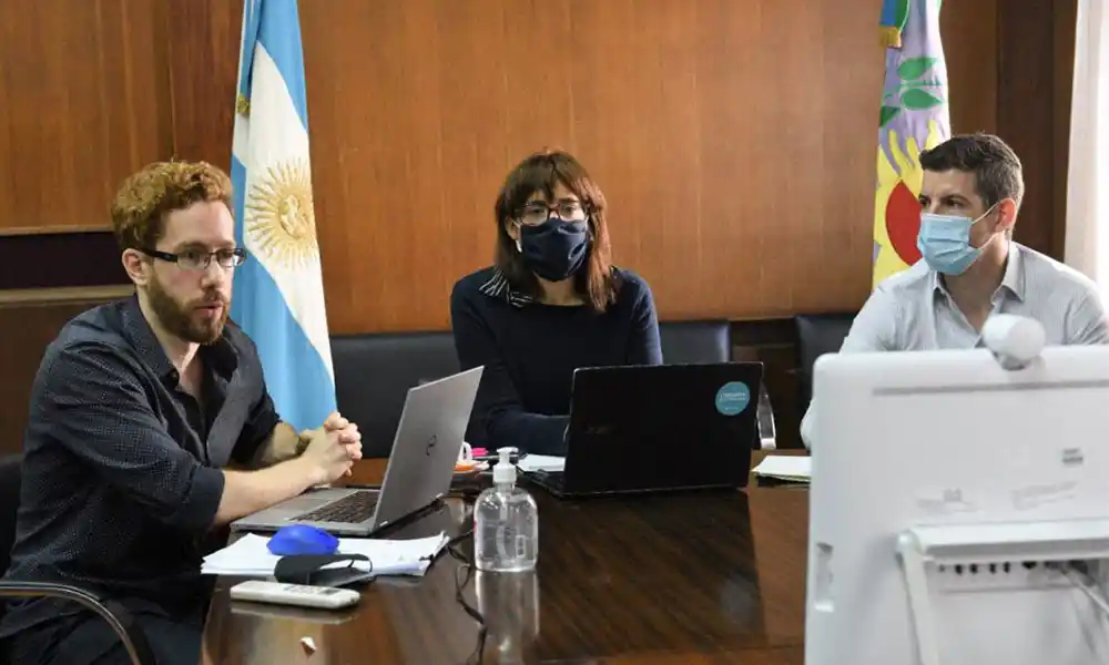 Tras el acuerdo con los docentes, el Gobierno bonaerense se reúne en paritarias con los estatales