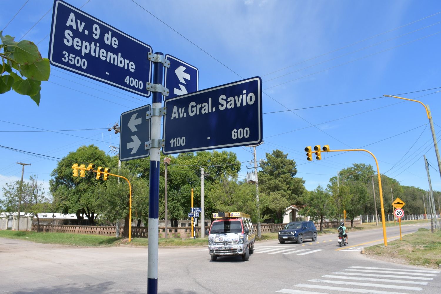 Habilitaron nuevo semáforo en la esquina de avenidas 9 de Septiembre y Savio