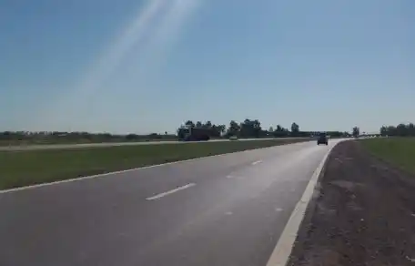 Un muerto y tres heridos en la autopista Rosario- Buenos Aires