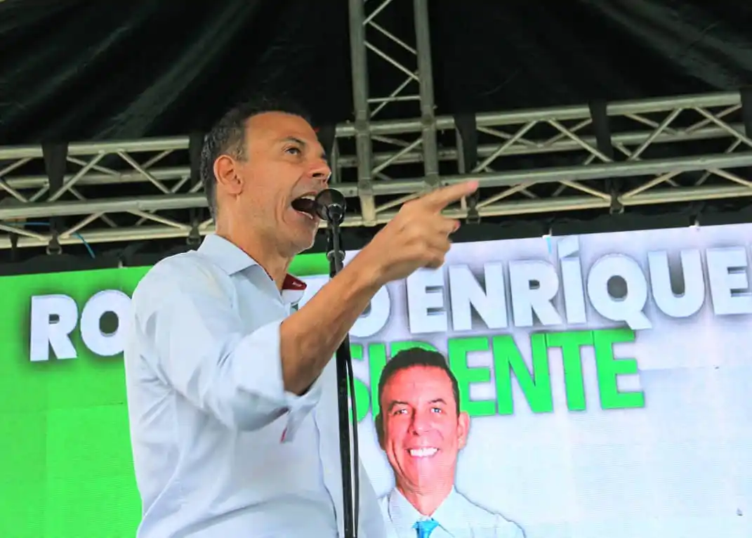 ¡OTRO QUE NO VA! Roberto Enríquez se retira de la primaria, dice que hay luchar para que habiliten a María Corina (+VIDEO) 