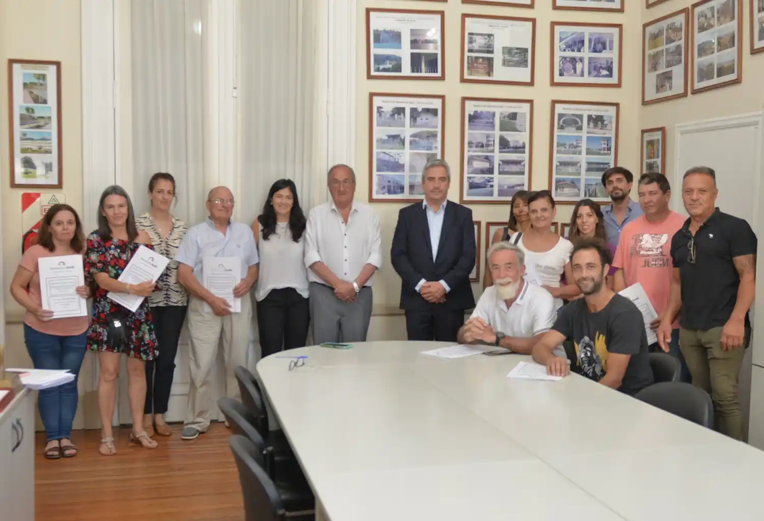 Entrega de acta de Bien de Familia