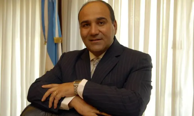 Manzur no asumirá su banca y seguirá al frente del Ministerio de Salud
