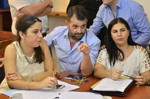 Kneeteman: "La Legislatura ya no trabaja como una escribanía”