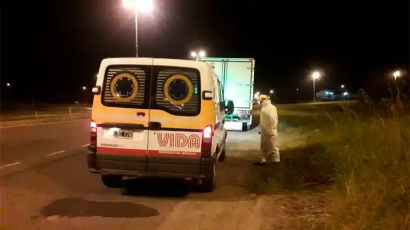 Un camionero presentó síntomas de Covid-19 durante un control y fue hospitalizado