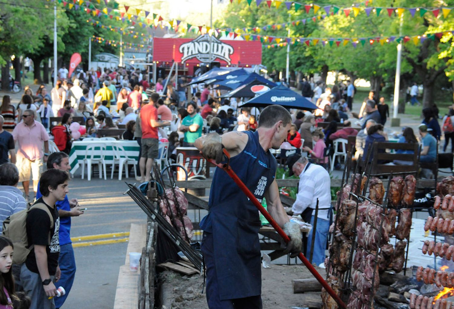 Con expectativas colmadas y gran convocatoria comenzó ayer el primer Festival del salame y del cerdo