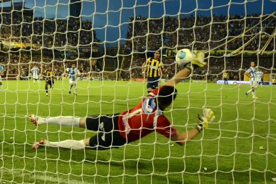 Torneo Inicial 2013: Conde y su penal atajado a Sebastián Abreu