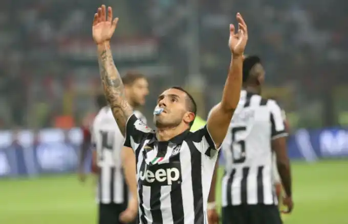 Con gol de Tevez, Juventus derrotó al Milan y es líder