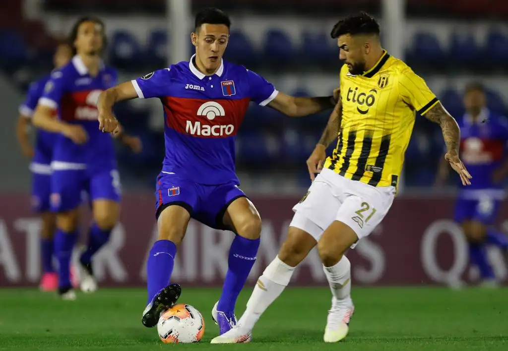 En su cancha, Tigre dejó escapar su última chance