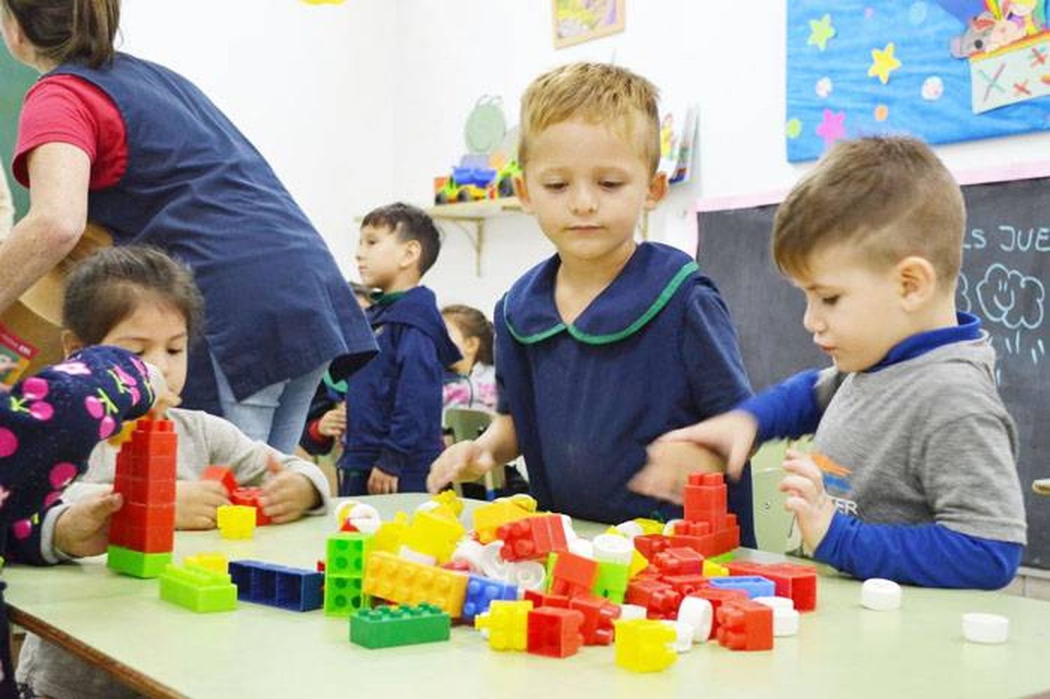 Juguetes interactivos en los Centros de Desarrollo Infantil