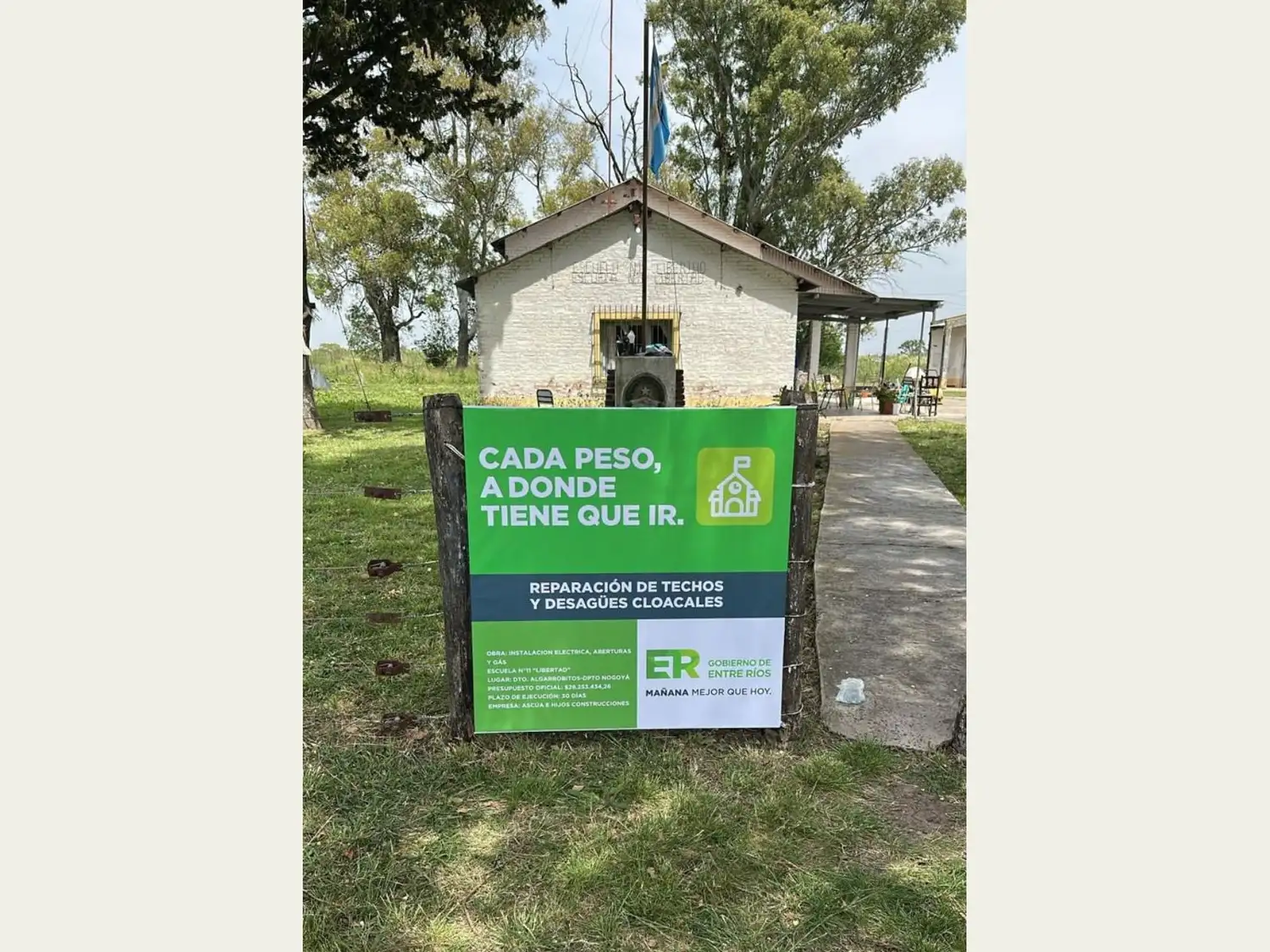 Avanzan las obras de reparación y adecuación edilicia en la escuela Nº 11 del paraje Algarrobitos