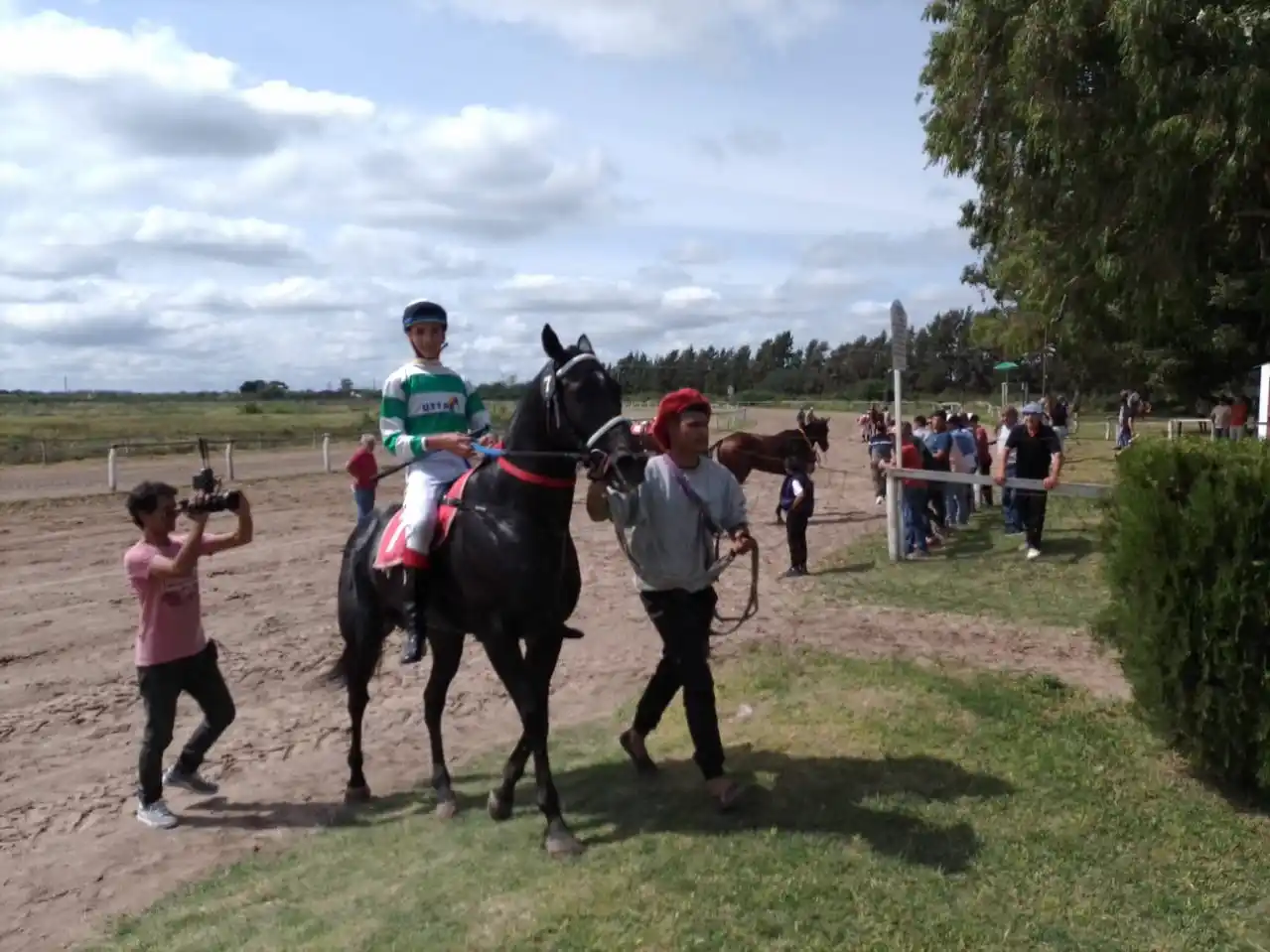Turf: Radiante Boy y Noah Tom, los ganadores de la Copa Criadores