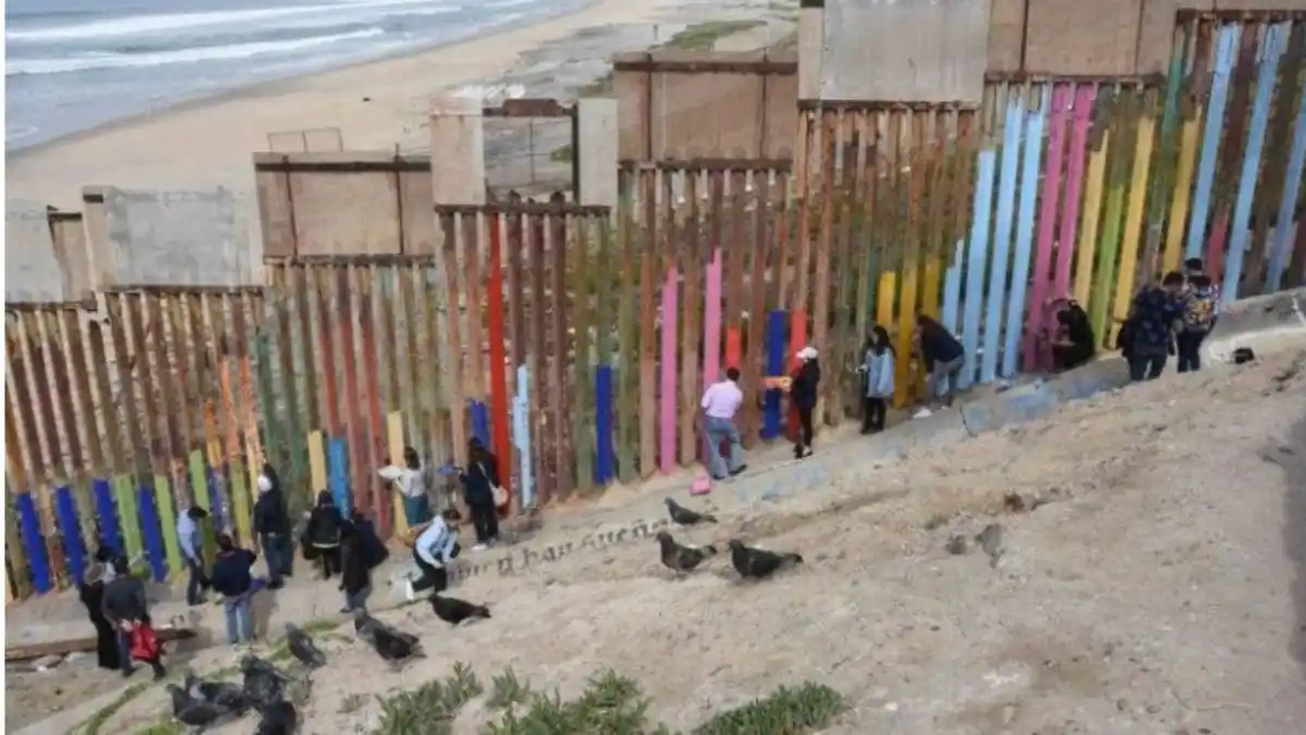 DESANTIS A LA CARGA CONTRA MIGRANTES: propone severas políticas en EE.UU.