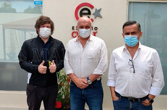 Milei arremetió muy duro contra el Gobernador bonaerense