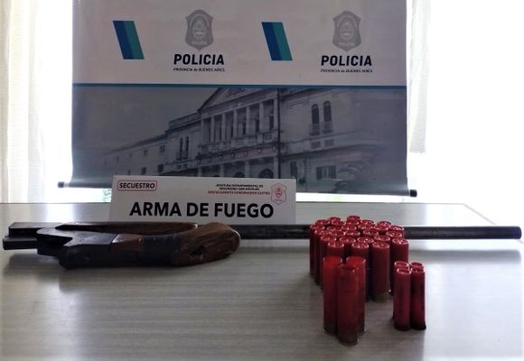 Gobernador Castro: secuestran armas tras denuncia por amenazas radicada en Comisaría de la Mujer