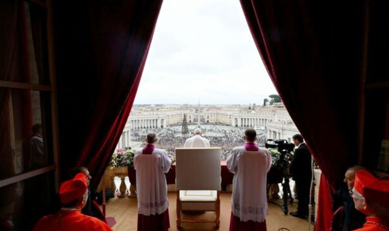 El Papa: “Que la Navidad traiga paz al mundo y convierta el dolor en alegría”