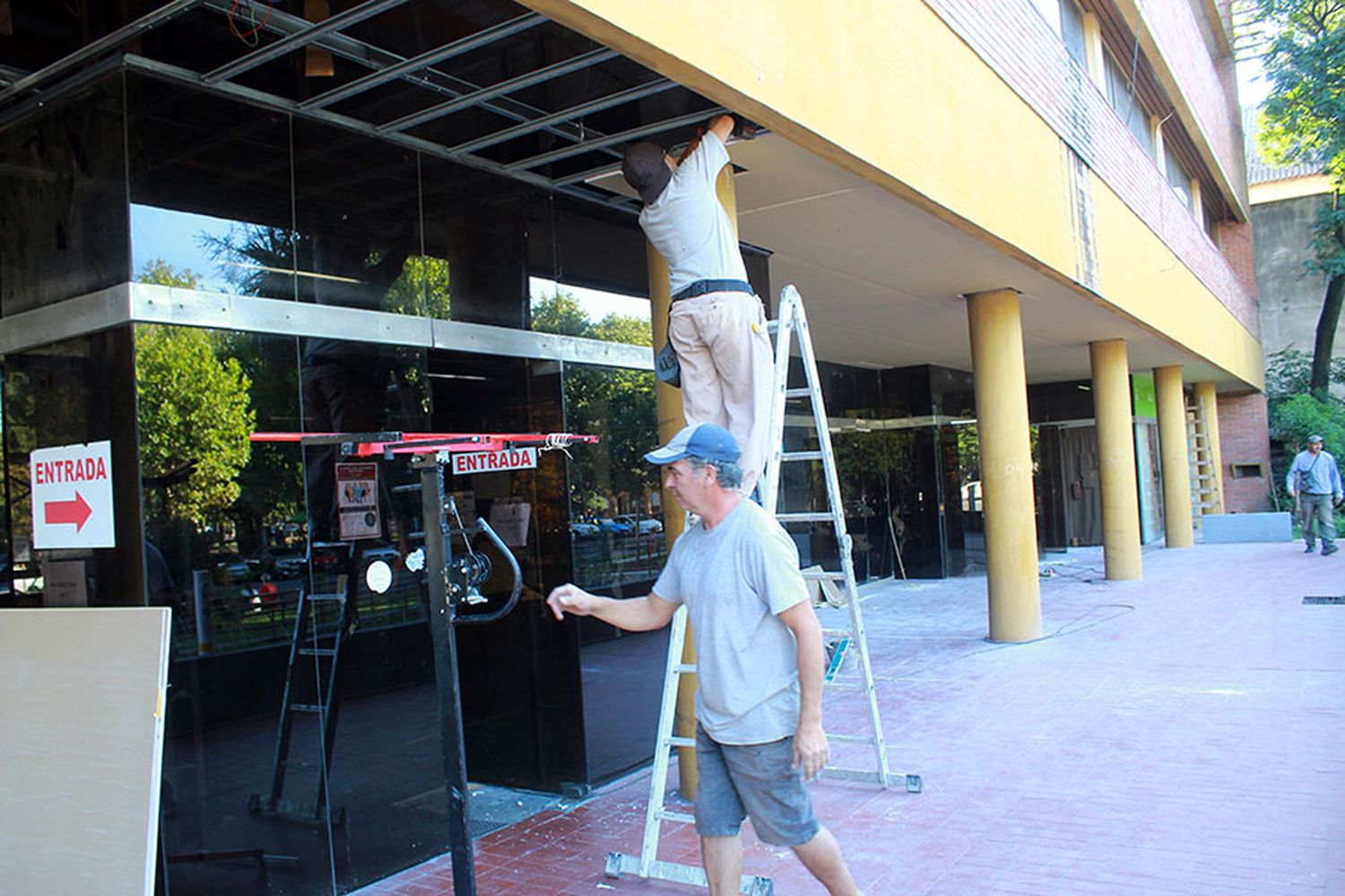 Avanza la reparación en el edificio del Centro Cívico