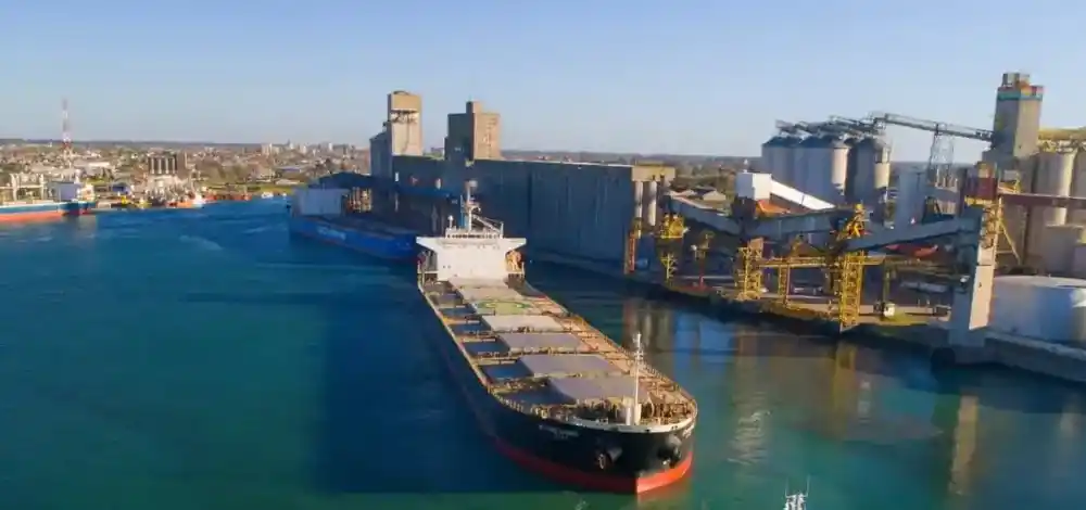 Récord histórico en Puerto Quequén: más de 1.200.000 toneladas exportadas en enero