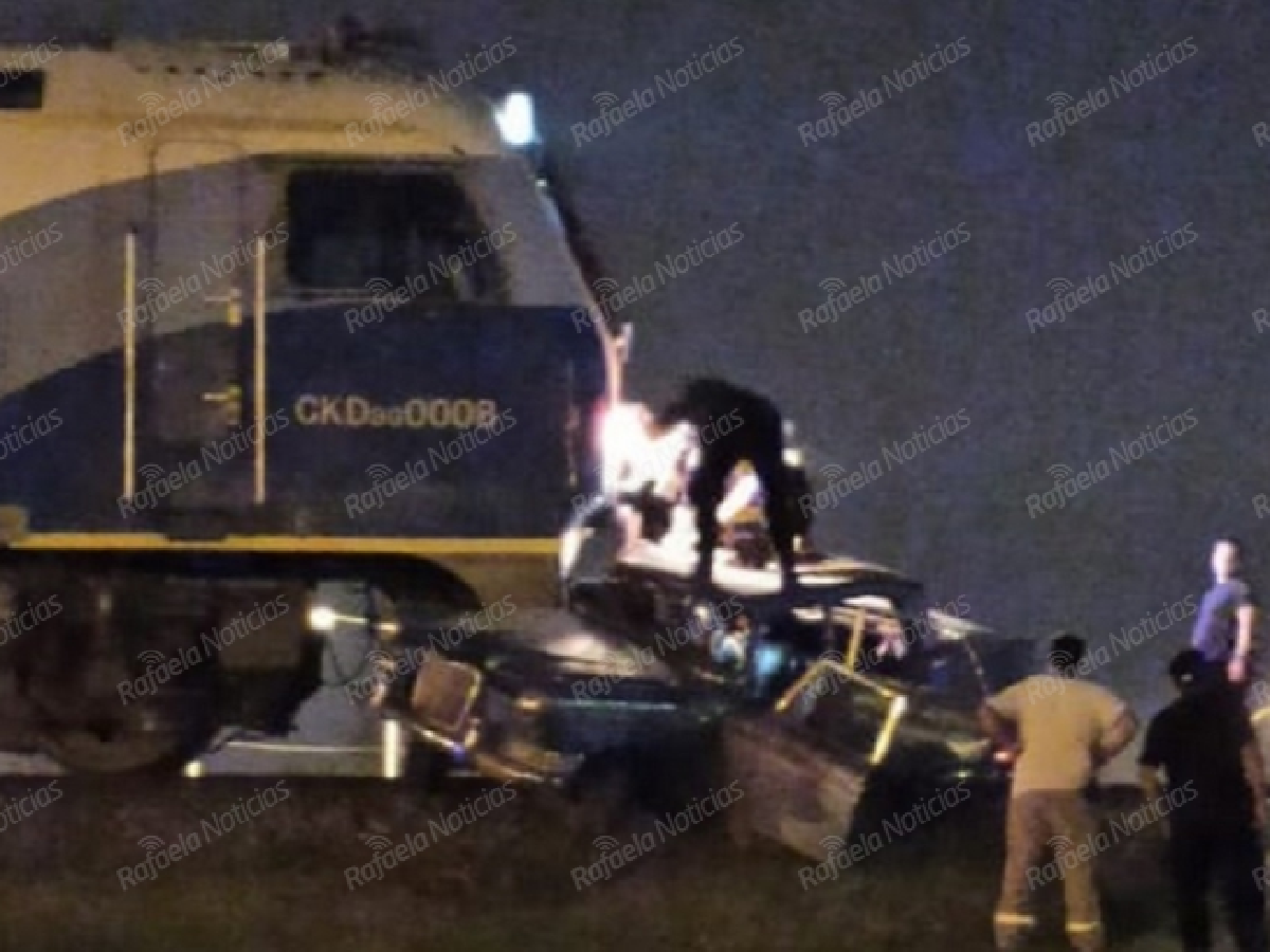 Rafaela: un tren embistió a un auto y falleció un adolecente