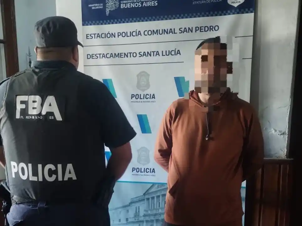 Detuvieron a un hombre con paradero activo en Santa Lucía.