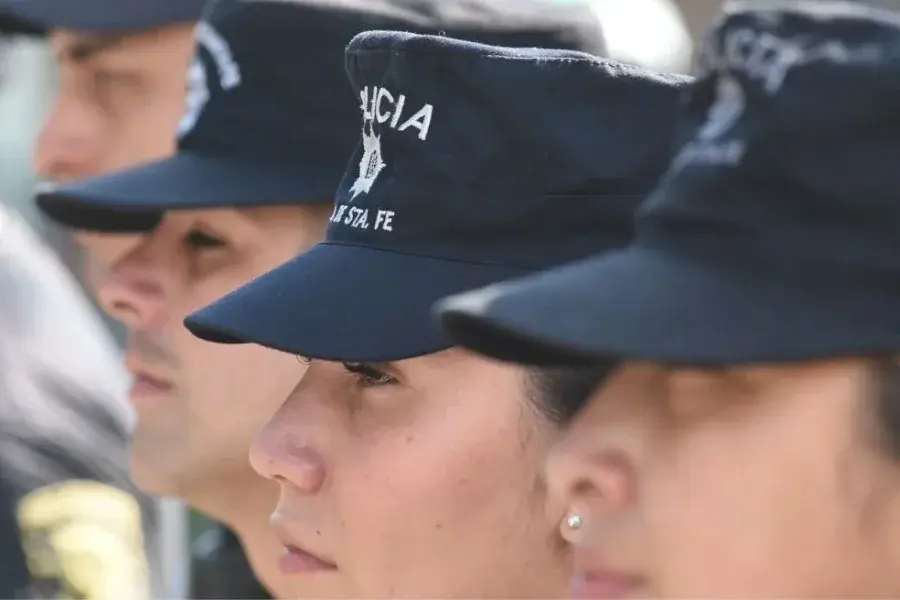Acordaron una mejora salarial para la policía de Santa Fe, ¿cómo queda el básico?