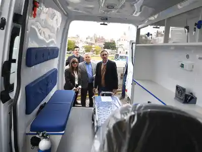 La Provincia entregó ambulancias a Arroyito y otras localidades
