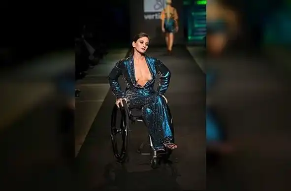 Facebook levantó la censura contra esta modelo parapléjica
