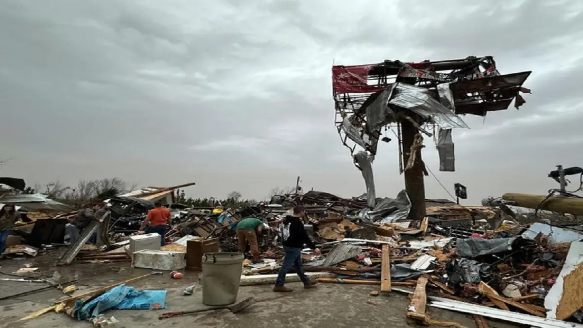 TORMENTAS DESATADAS en EE. UU. causan 17 muertos: 22 millones de personas están en peligro