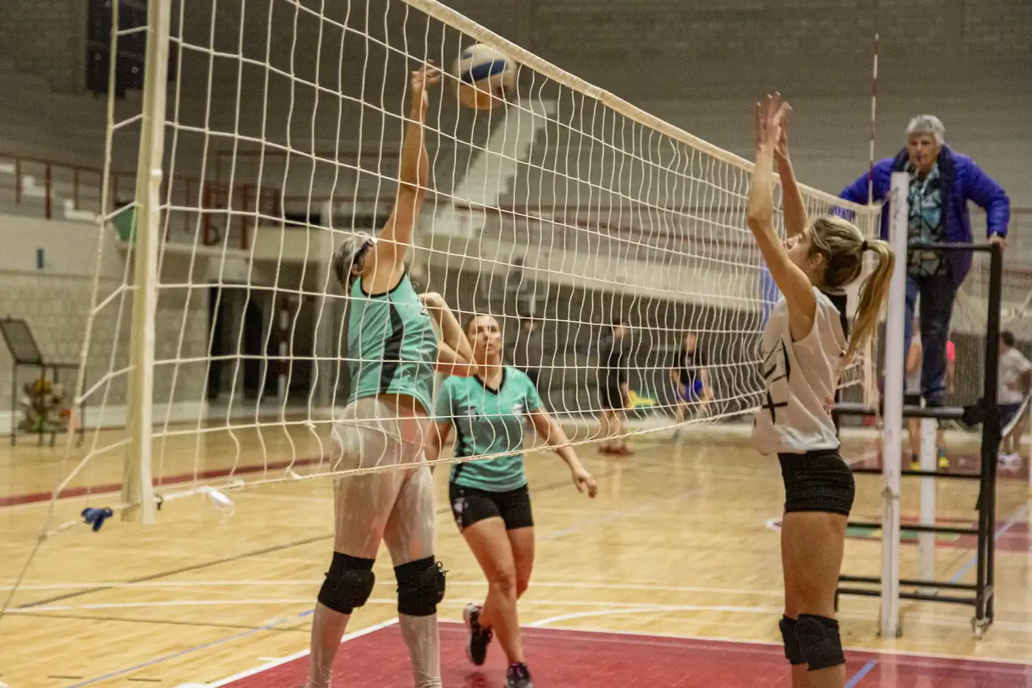 Vóley: arrancan las semifinales del femenino