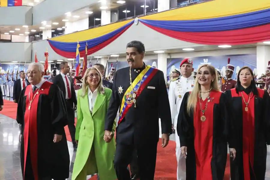 Maduro propone jueces de paz territoriales y el TSJ a la calle para atender a la gente (Video)