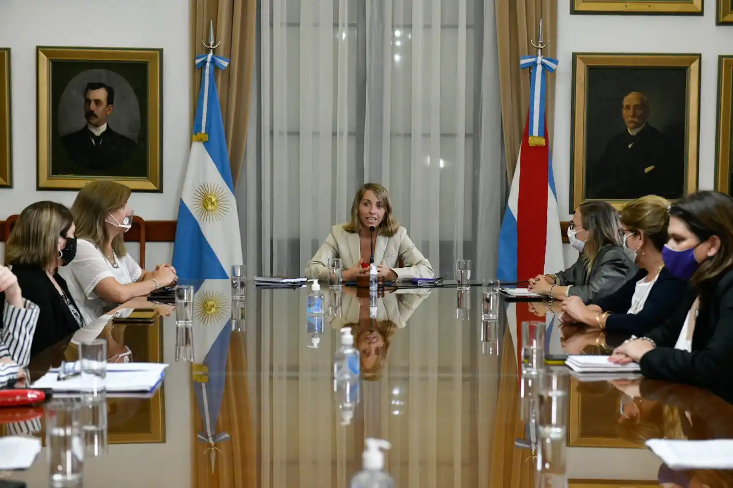 Stratta convocó a presentar el nuevo régimen de protección ante la violencia de género