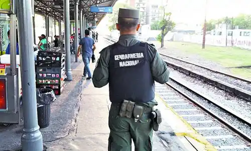 Pilar: Buscan a dos mujeres que desaparecieron tras salir con un gendarme