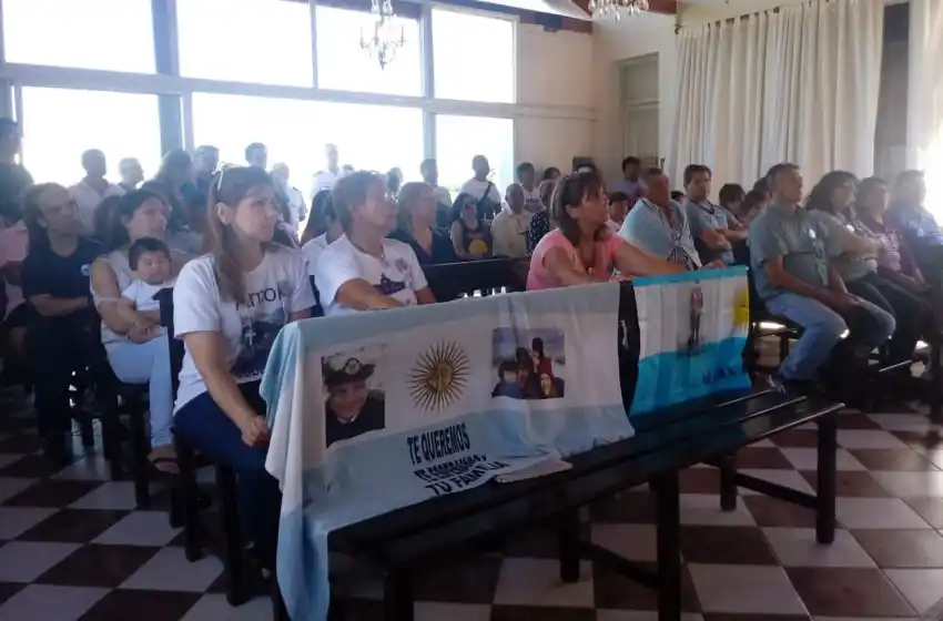 Ara San Juan: bendijeron los cuadros en el Museo de la Base Naval