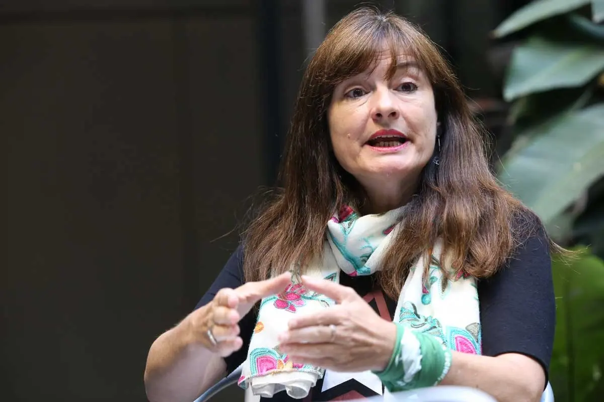 Estela Díaz, ministra de Mujeres y Diversidad bonaerense, rechazó la propuesta de Cúneo Libarona y defendió la figura del femicidio.