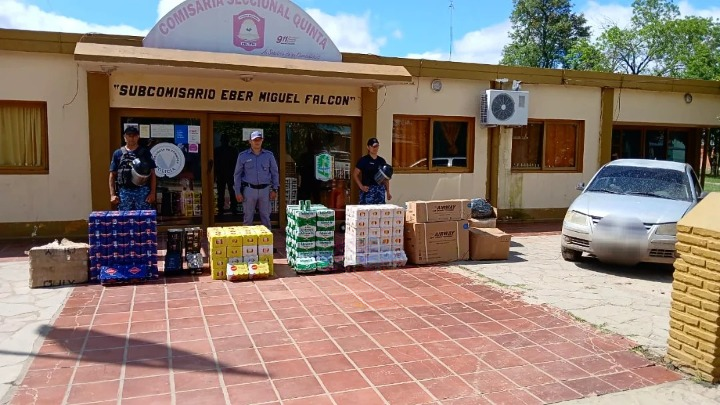 La Policía secuestró mercaderías sin aval aduanero que era transportada en un automóvil