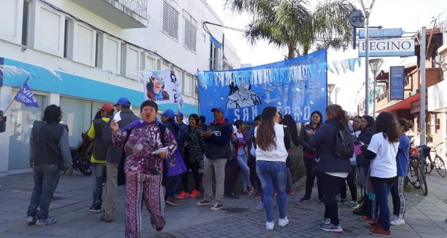 Como en todo el país, trabajadores de la economía popular manifestaron frente a Anses