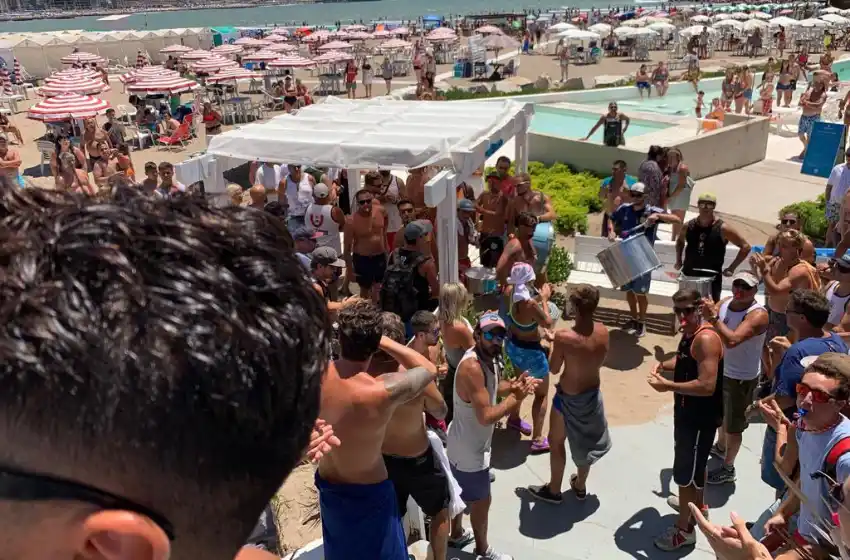 Así fue la polémica protesta de guardavidas en el Torreón del Monje