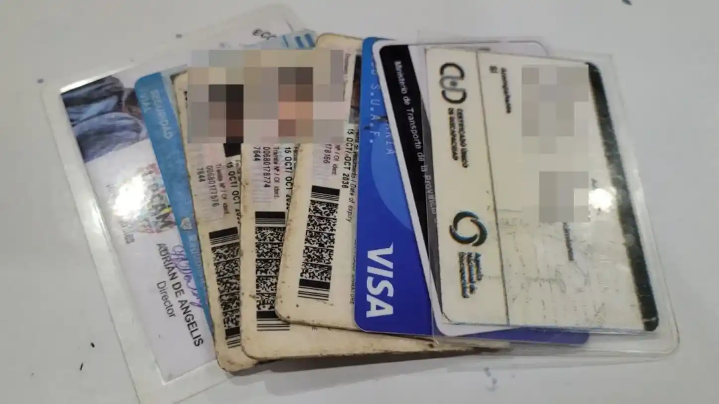 Hallaron documentos de Walter Flores y familia