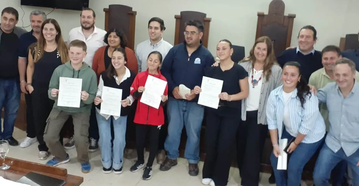 Chaves: el Concejo Deliberante reconoció a jóvenes deportistas