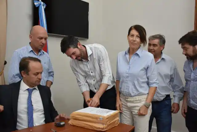 Se realizó licitación para la finalización de jardín de Gualeguay y otros 13
