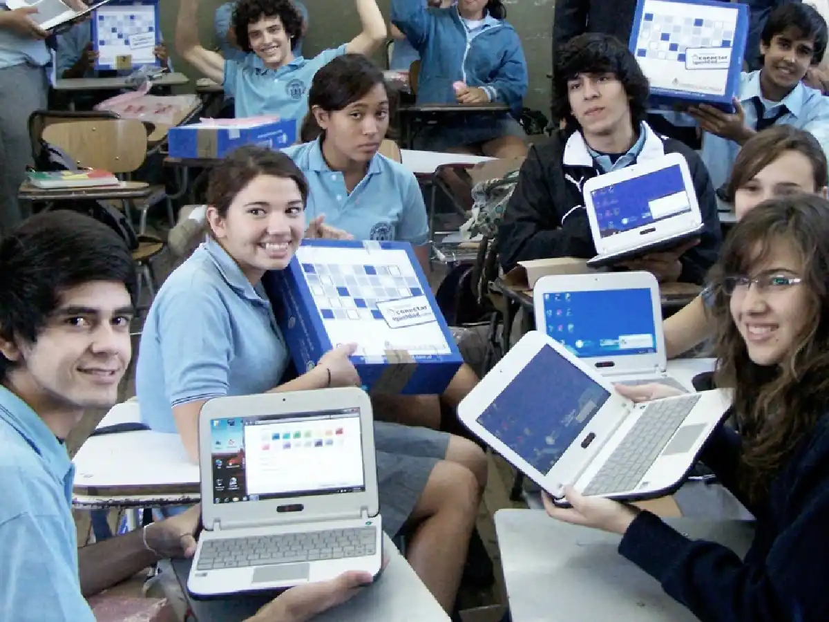 Trotta confirmó que se distribuirán cerca de medio millón de computadoras en el país