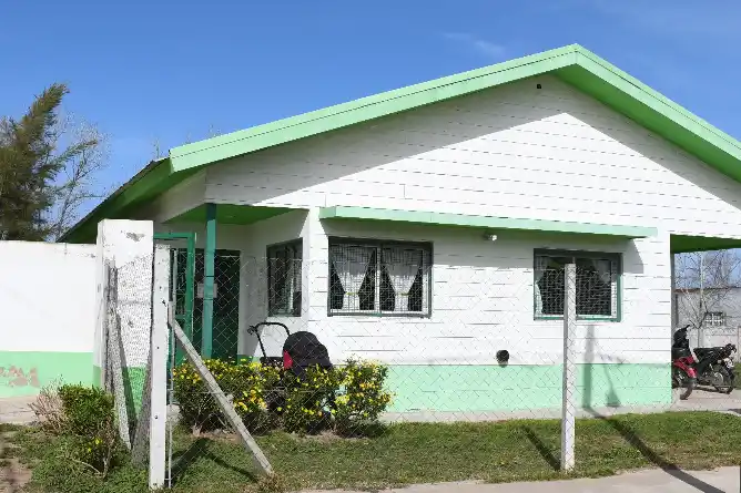 Charla sobre herramientas para el lenguaje y el proceso de alfabetización en las infancias en el CAPS Gallo Blanco